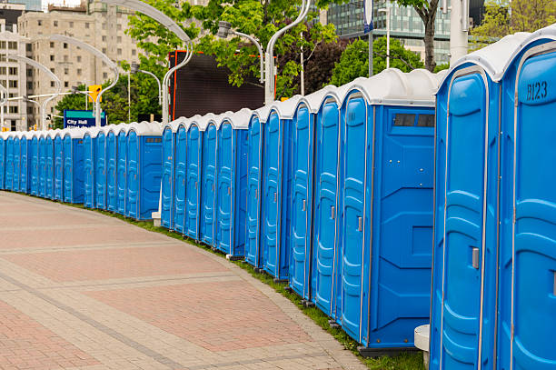 Best Portable Restroom Servicing (Cleaning and Restocking)  in Longbranch, WA